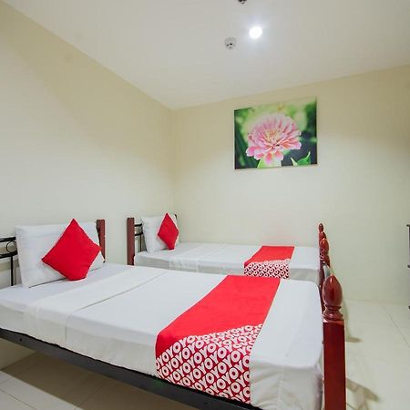 Oyo 707-908 Salinas Suites Cebu Buitenkant foto