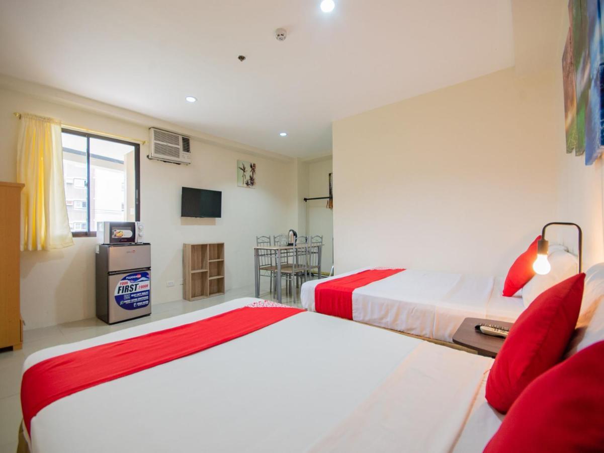 Oyo 707-908 Salinas Suites Cebu Buitenkant foto